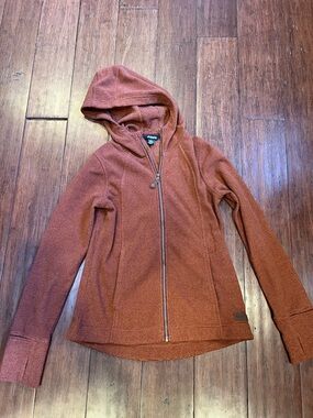Sherpa Adventure Gear - Women's Hooded Zip-Up Jacket in Rust